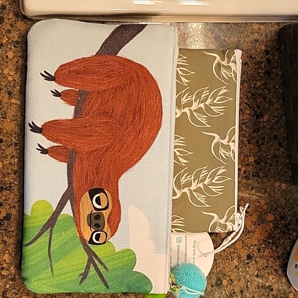 Cosmetic bags (2)